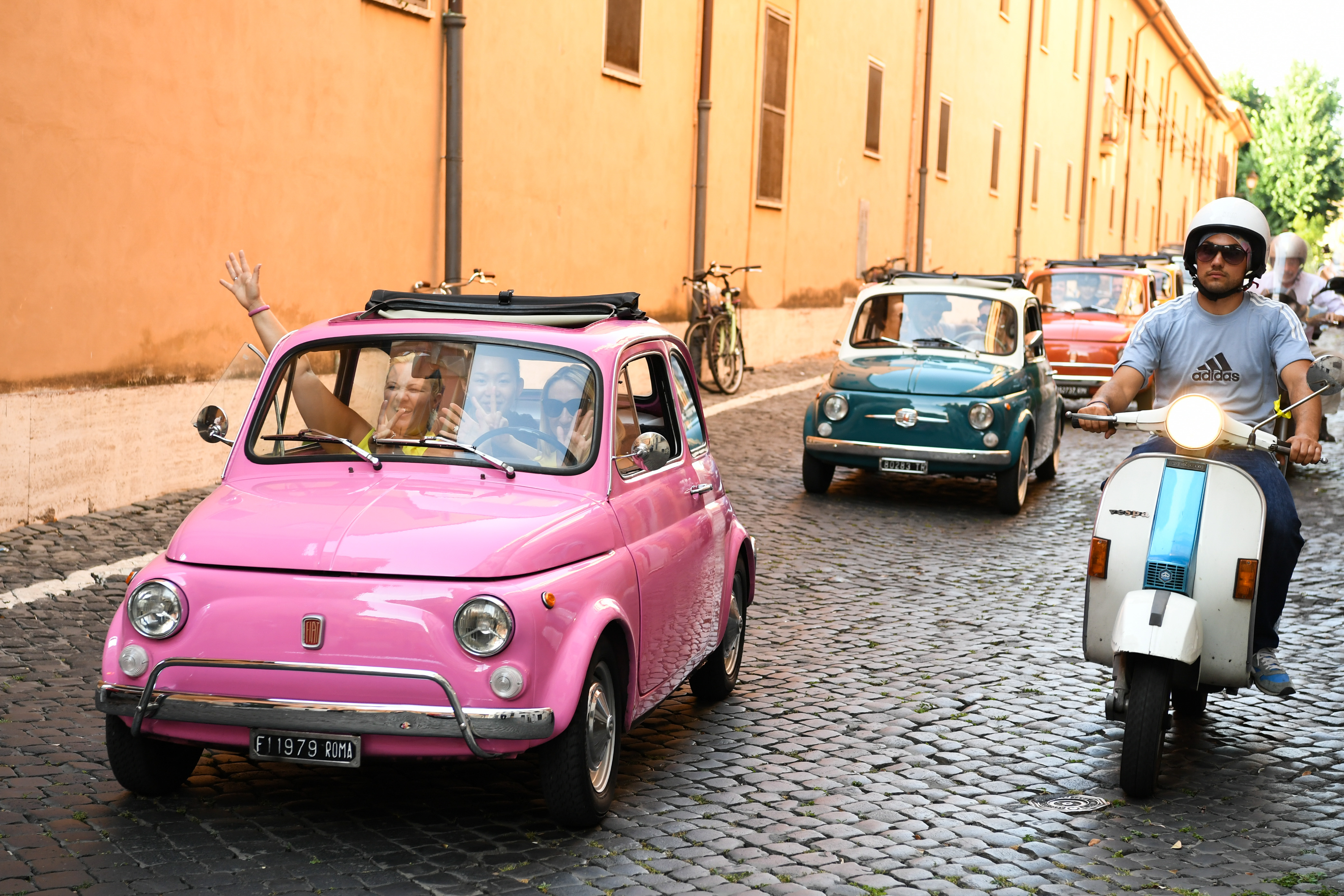 Le Fiat 500 Happy Spritz Tour